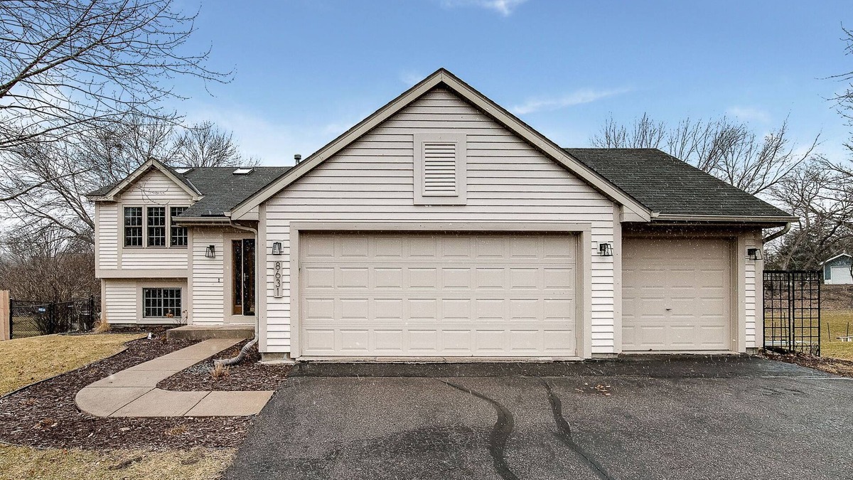 Maple Grove House | Maple Haven: Extended Stay Serenity