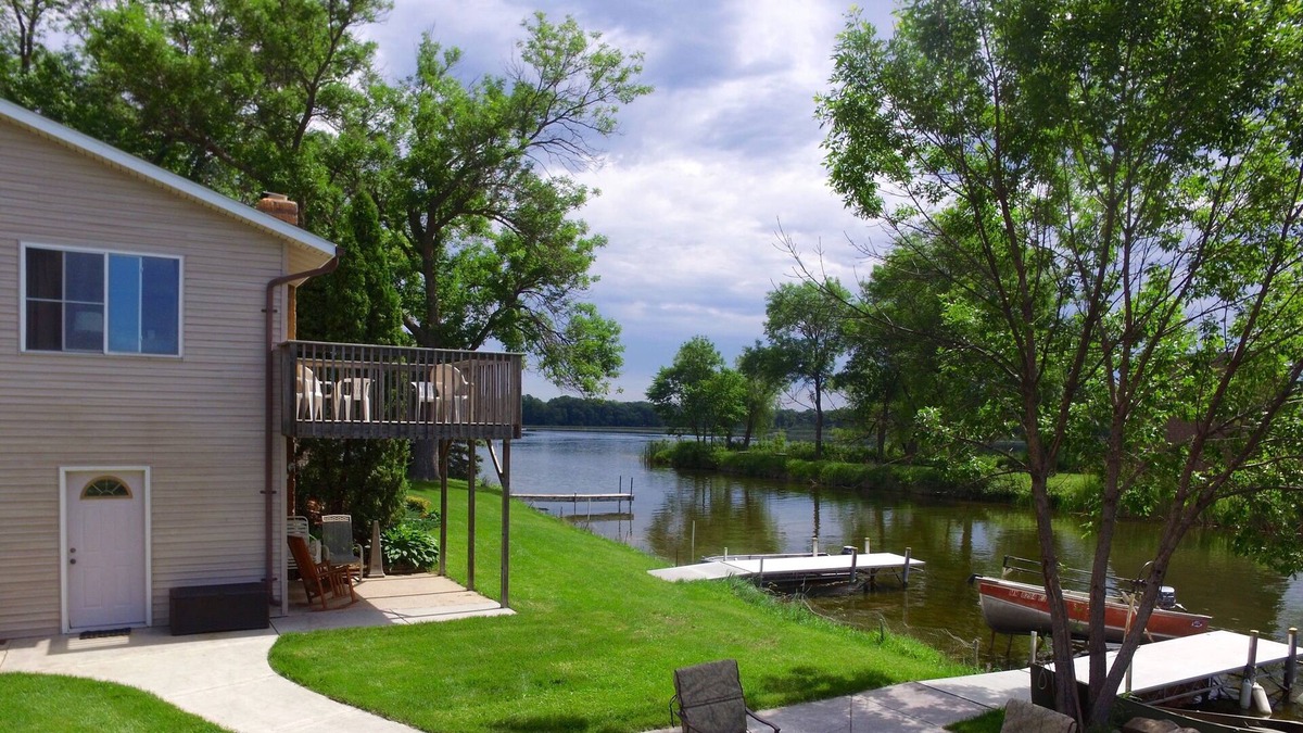 South Haven Cabin | Maple Hill Resort "Dally Cabin" - 1 Hour from Twin Cities