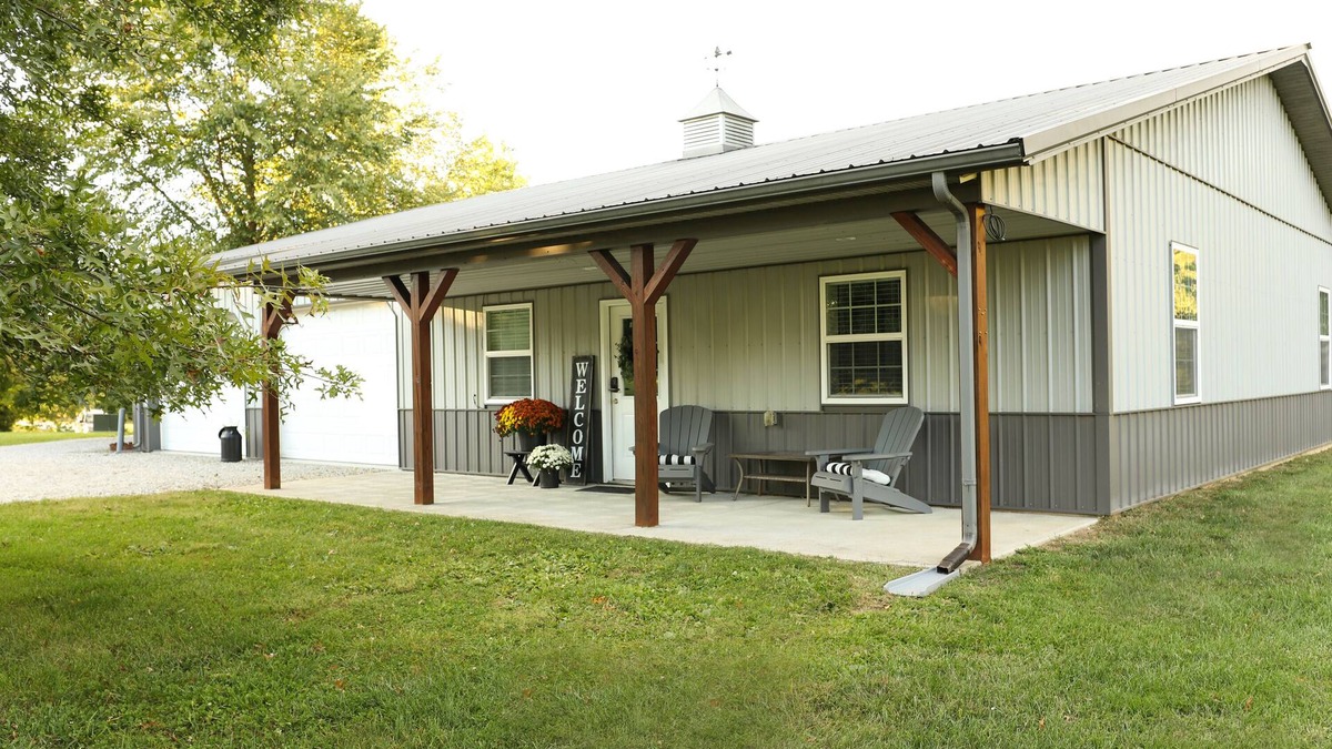 Pierceville House | Maple Lawn | 2 Bed, 1.5 Bath