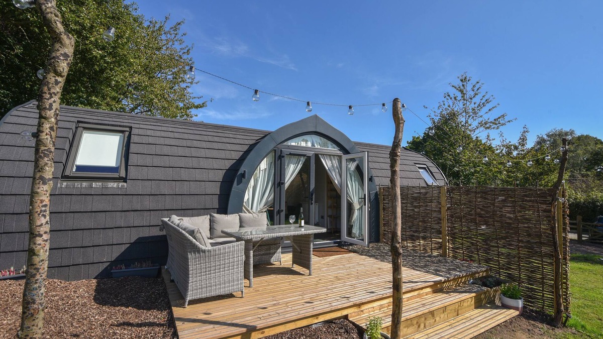 Bridport Cottage | MAPLE, pet friendly, character holiday cottage in Charmouth