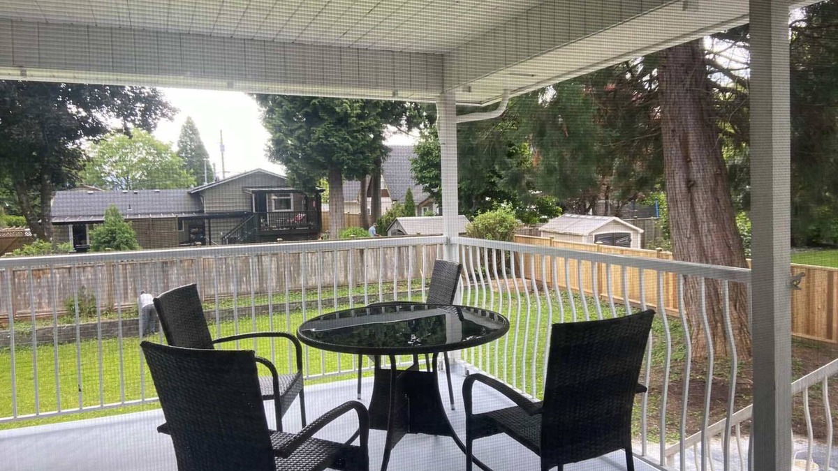 Maple Ridge House | Maple Ridge W. Central/3 rooms 3 queen 1 sofa bed