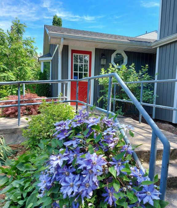 Historic Old Town House | Maple Tree Cottage License # 058-2022