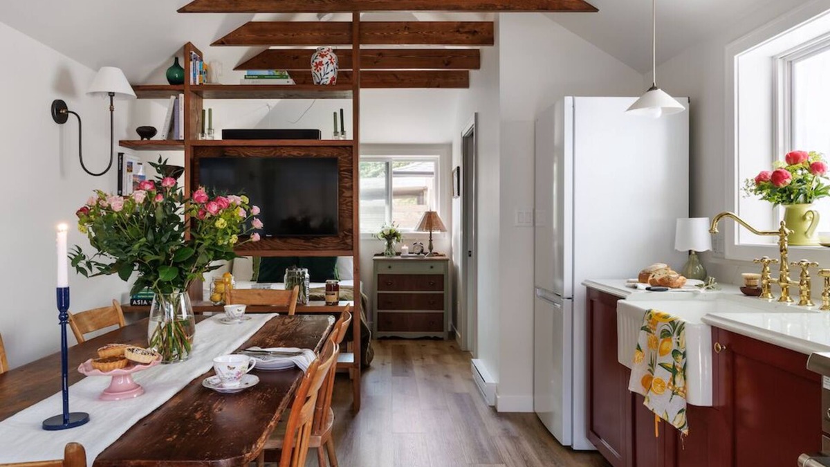 Saanich East Cottage | Maplewood Cottage: English Charm, West Coast Soul.