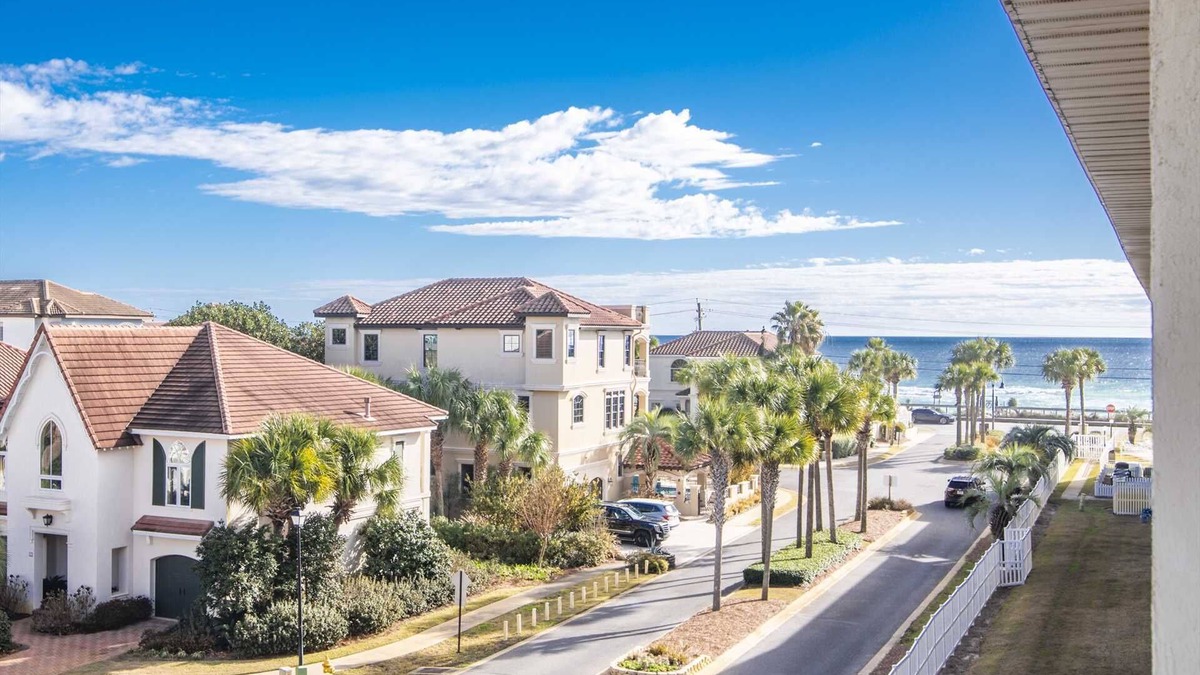 Miramar Beach Condo | Maravilla 1207 3/2 beach service pet friendly