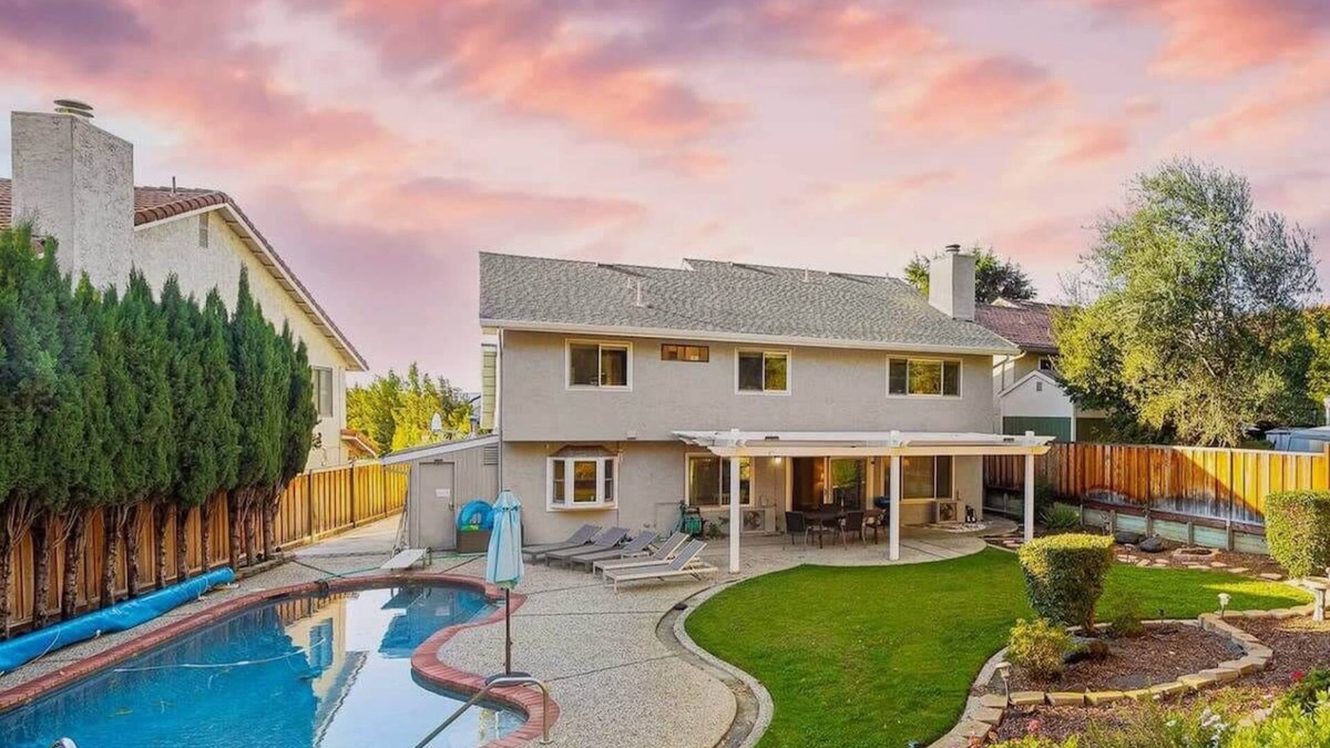 Noble House | @ Marbella Lane - 4BR SiliconValley Gem|Pool House