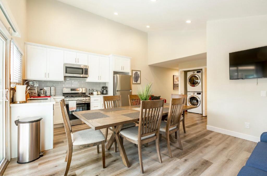 Willow Glen House | @ Marbella Lane 6BR Duplex in Downtown San Jose