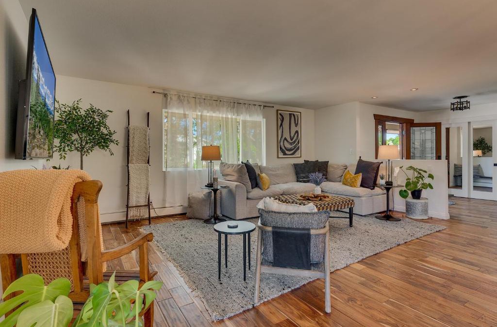Reno/Tahoe Airport House | @ Marbella Lane - Eccentric 4BR Modern Ranch Home