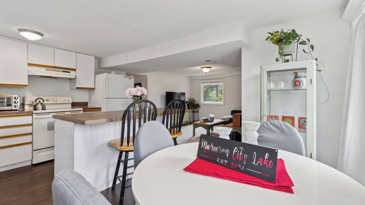 Mount Baker House | Marceron City Lake House - Mins to Downtown!