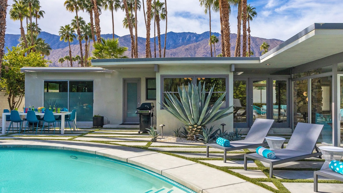Deep Well Ranch House | Marcia! Marcia! Marcia! - Fabulous Mid Mod Vacation Home!