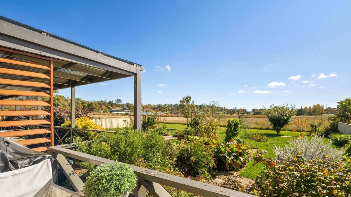 Calare Villa | Marcotta Guest Suite | Moments to Golf Course
