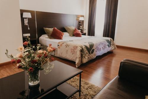 Dos Hermanas Hotel | Mare Hotel