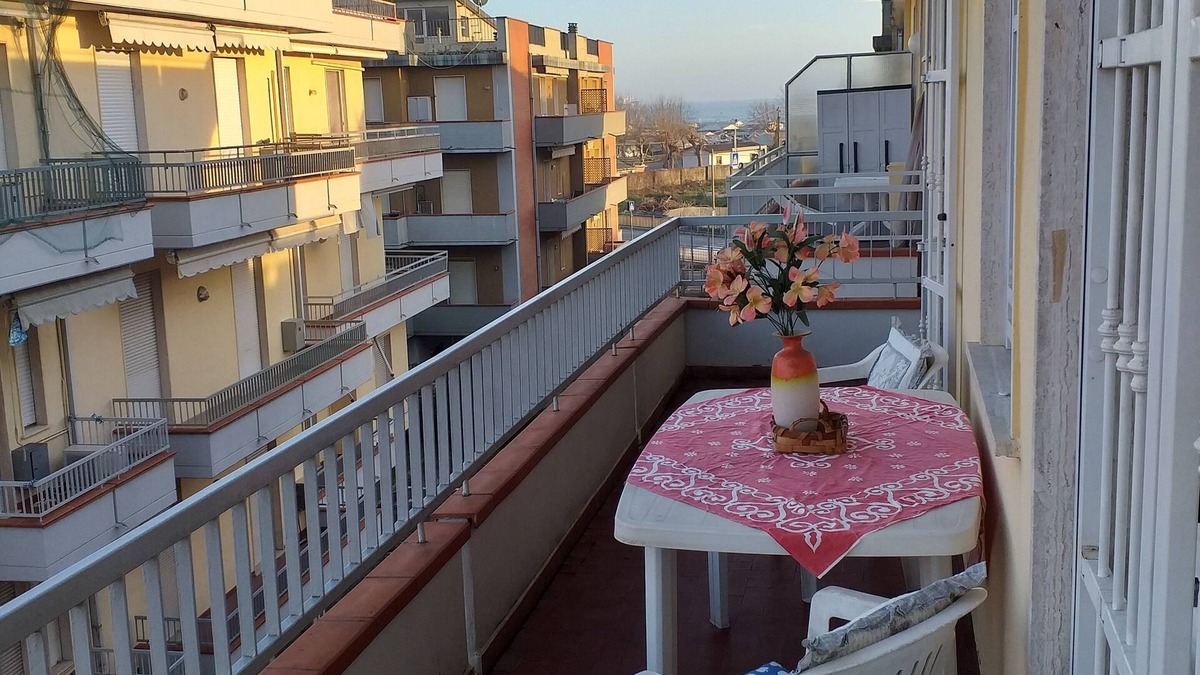 Marinella di Sarzana Apartment | MareMonti, one step away from the beaches and mountains