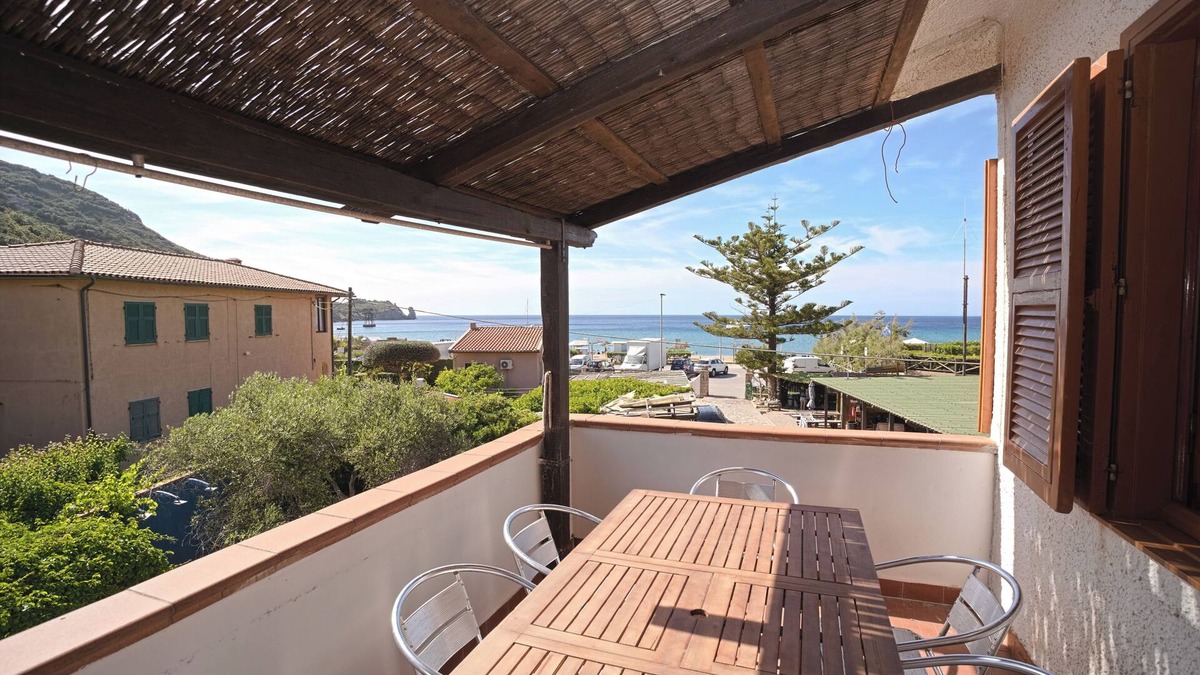Giglio Campese Apartment | Margherita-1: 4+2 with breathtaking sea views of Giglio Campese beach.