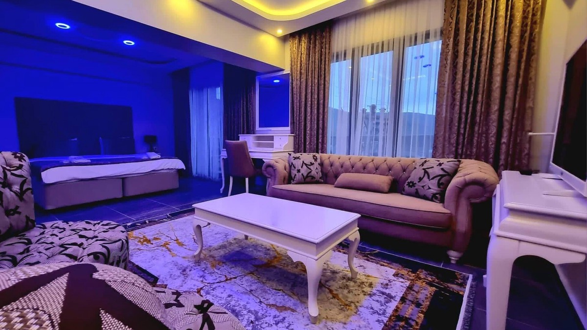 Altinova Hotel | MARİNE VİEW HOTEL