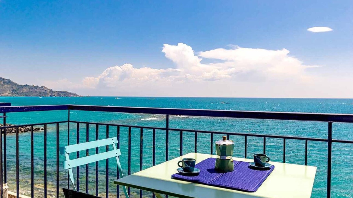 Giardini Naxos Apartment | Mari Sea Home-Tirrenia Room