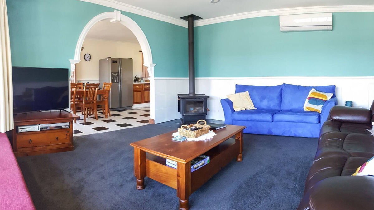 Swansea House | Maria's at Swansea - beautiful home near the sea
