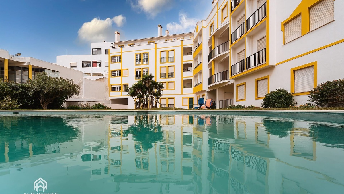 Praia de Santa Cruz Apartment | Maria Sabe Tudo Duplex Centro de Santa Cruz