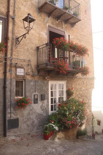 Isnello House | Marianna