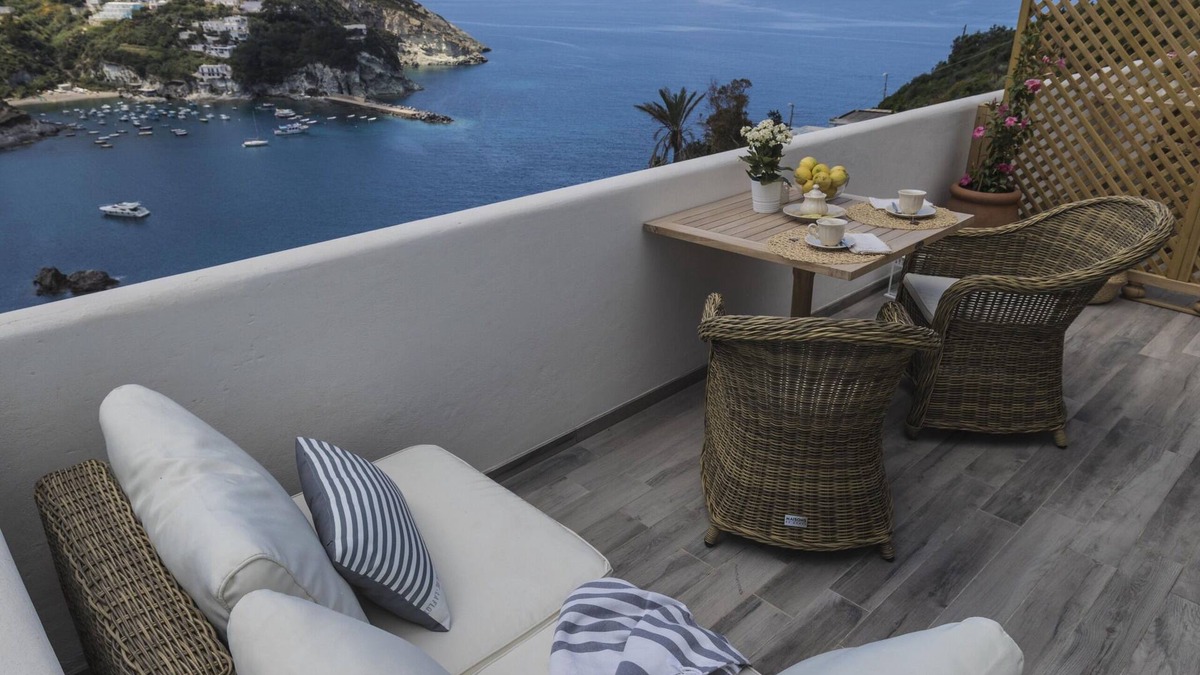Le Forna Apartment | Maridea Ponza - Le Alcove sul Mare Superior Suites with wonderful sea view