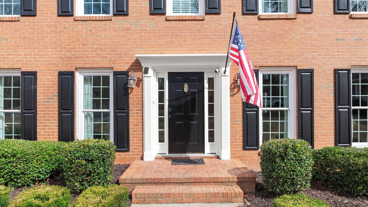 Clarkdale House | Marietta's Magnificent Manor - Centrally located to everything Atlanta & beyond