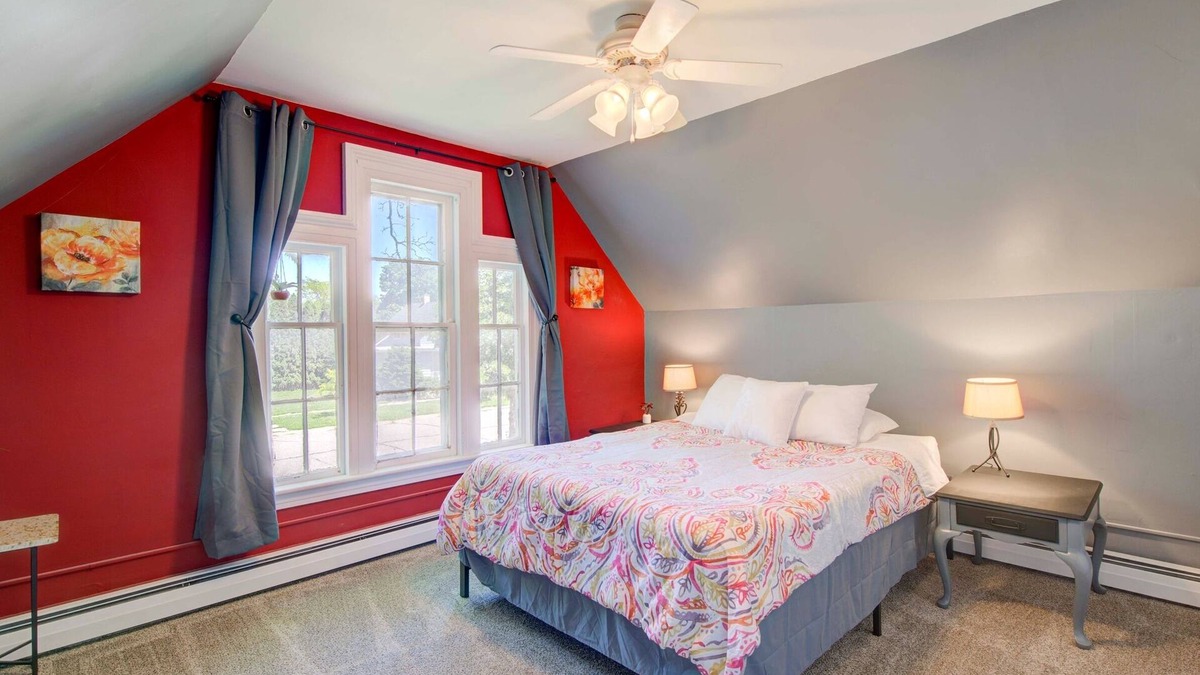 Lake City Apartment | Marigold Apartment - Cute Loft 5 Minutes to Marina