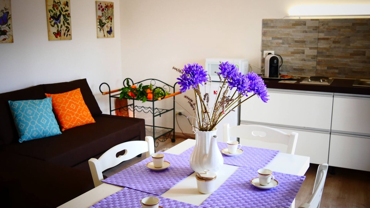 Frascati Apartment | Marilyn's House 2 - Independent Holiday Home (Short Rentals)