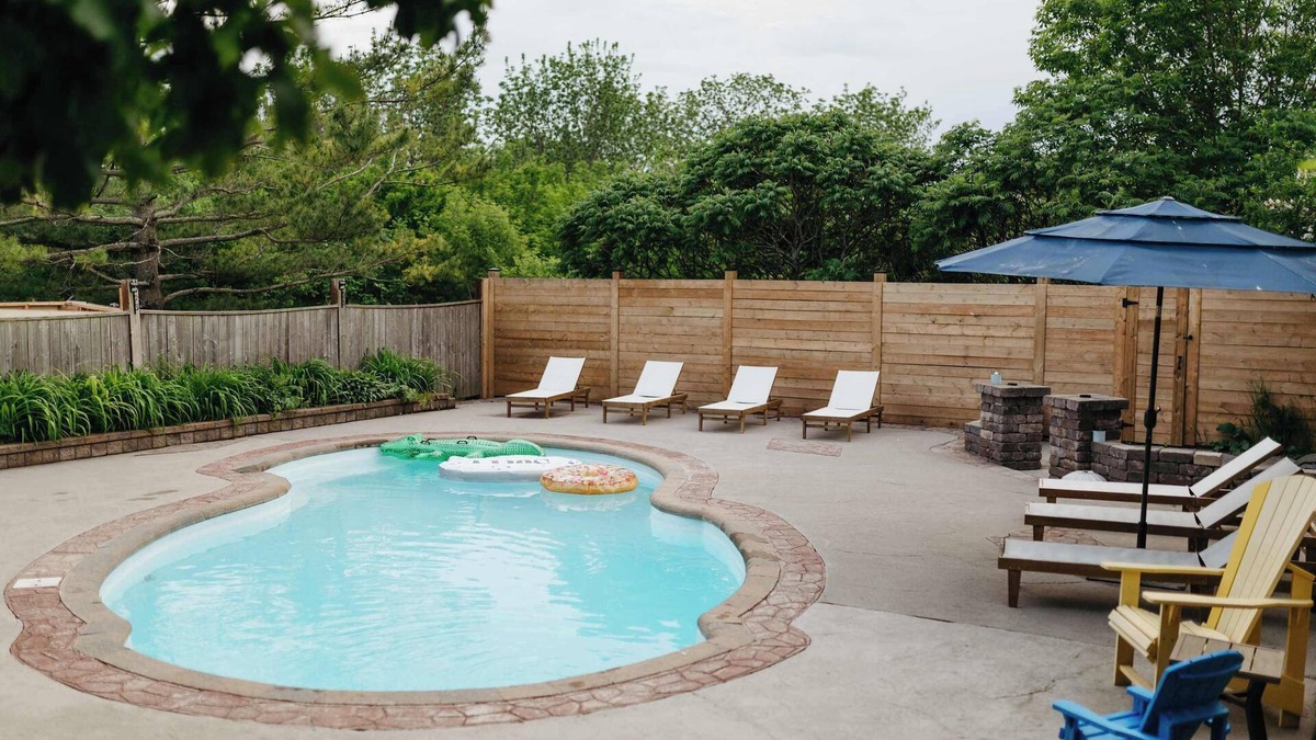 Wellington House | Marina and Main - In Ground Pool and Games Room