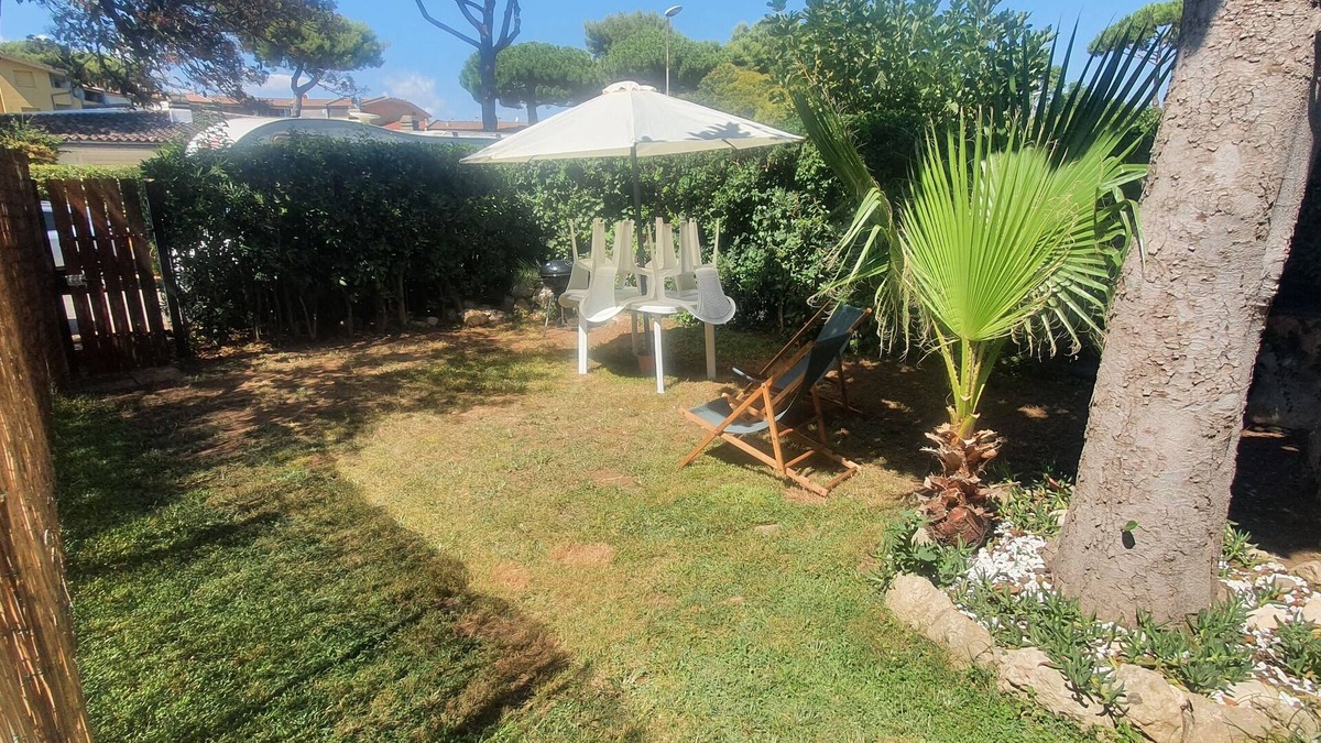 Tragliatella Apartment | Marina di San Nicola holiday home with garden