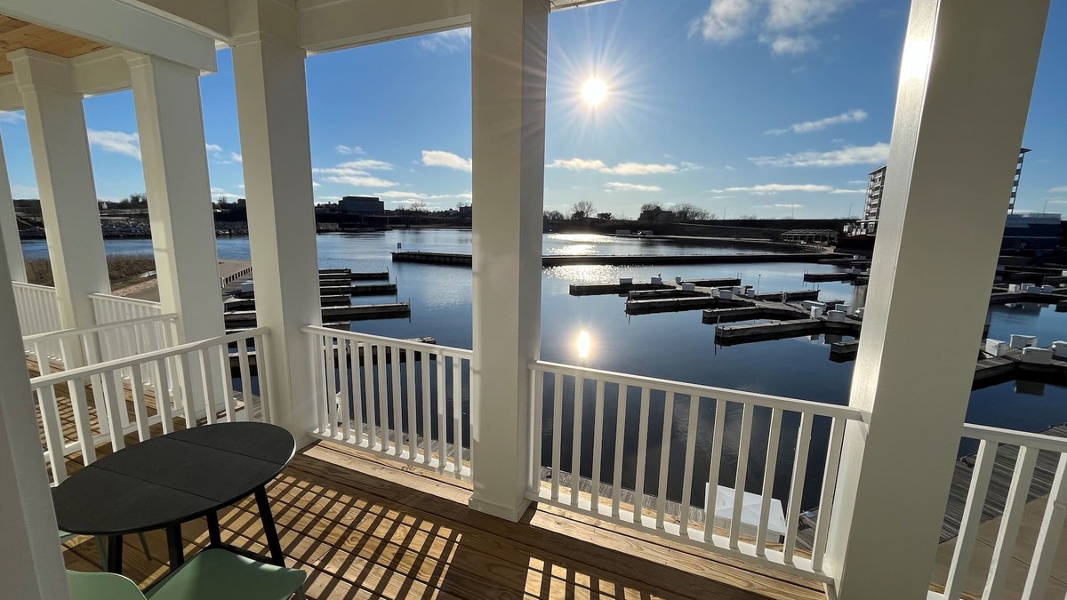 Saint Joseph House | Marina Sunset: Fall in Love with the Marina All Over Again - Enjoy Fall Festivals & Lakeside Stays
