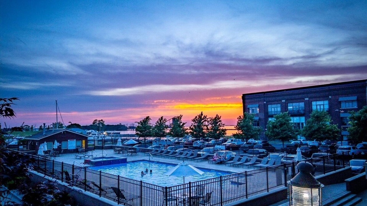 Sandusky Condo | Marina Sunsets Overlooking Chesapeake's Pool