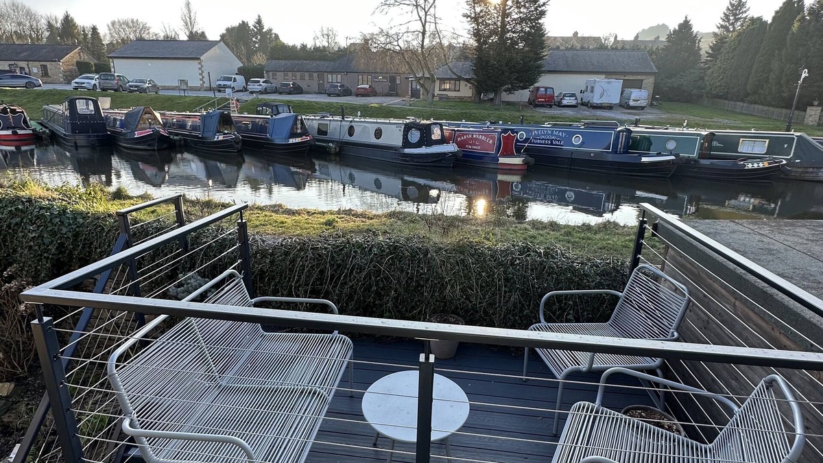 Furness Vale House | Marina view cottage - Canalside cottage - Peak District location