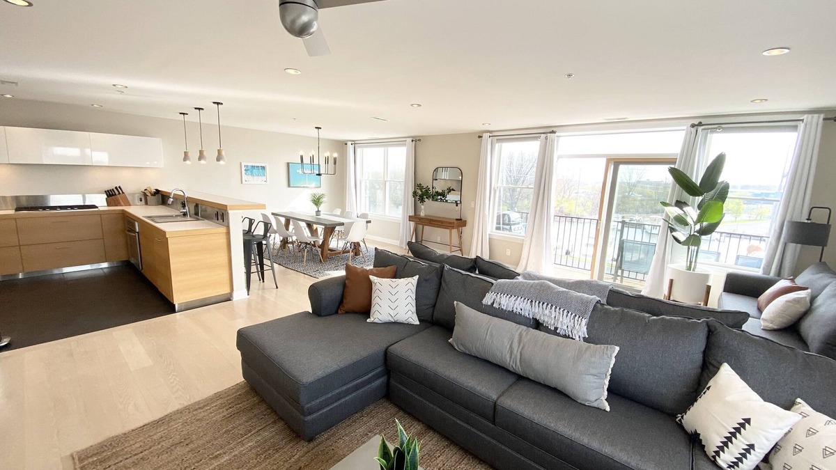 Saint Joseph Condo | Marina View/Rooftop deck! Walk to Silver Beach/downtown! 2 Restaurants nextdoor
