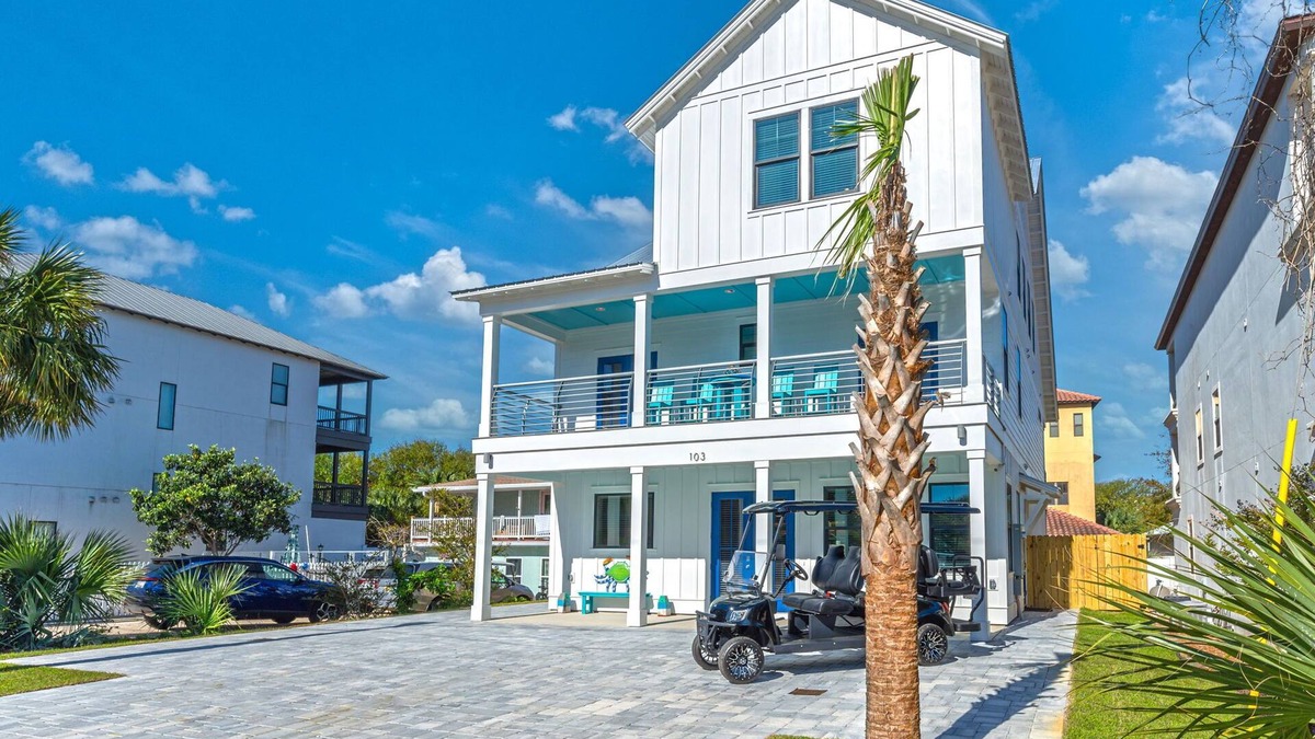 Delos House | Mariner: New! Private Beach!