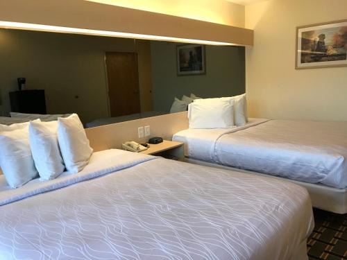Carlyle Lake Resort | Mariner's Village Resort