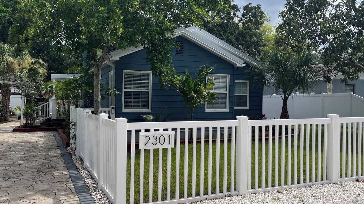 Tampa House | Marjory's Cottage in the heart of Tampa