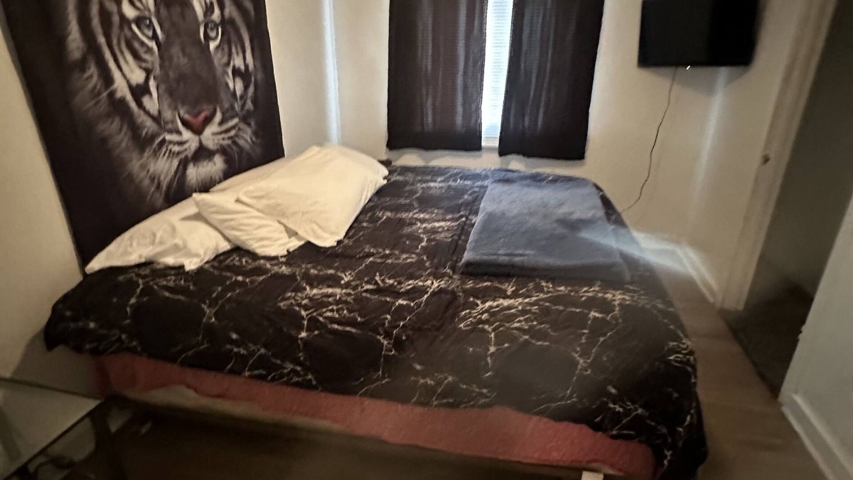 Inkster House | Mark twain Great for small gatherings 5-bedroom house with WiFi 420 friendly