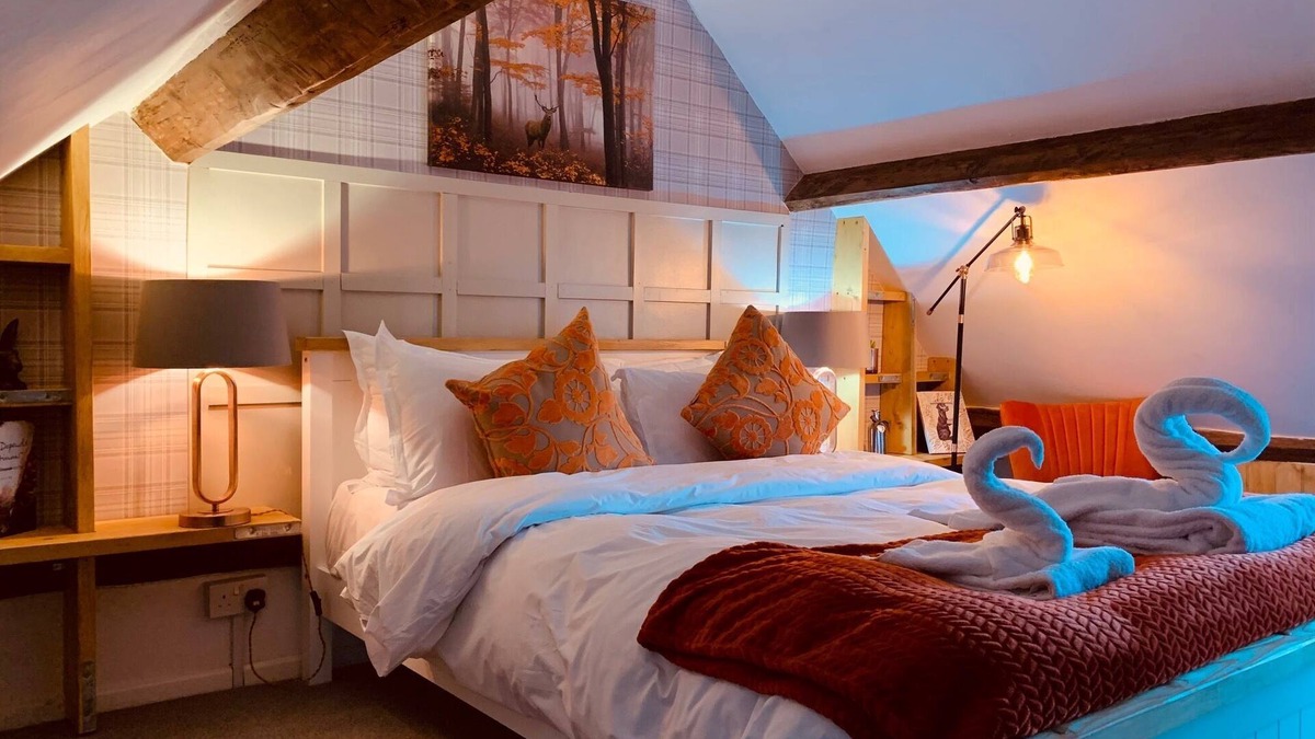 Stroud Cottage | Market Lodge - Boutique Cottage