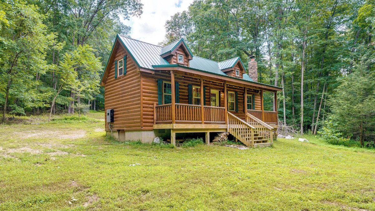 Marlinton Cabin | Marlinton Cabin Rental w/Greenbrier River Access!