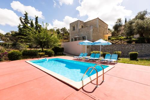 Adele Villa | Maroulas Villa Estate