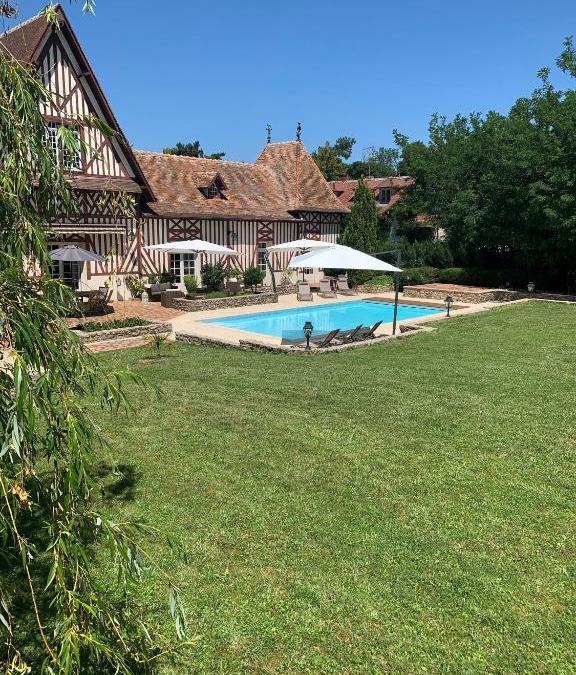 Bras de Fer House | Marquise Barbot