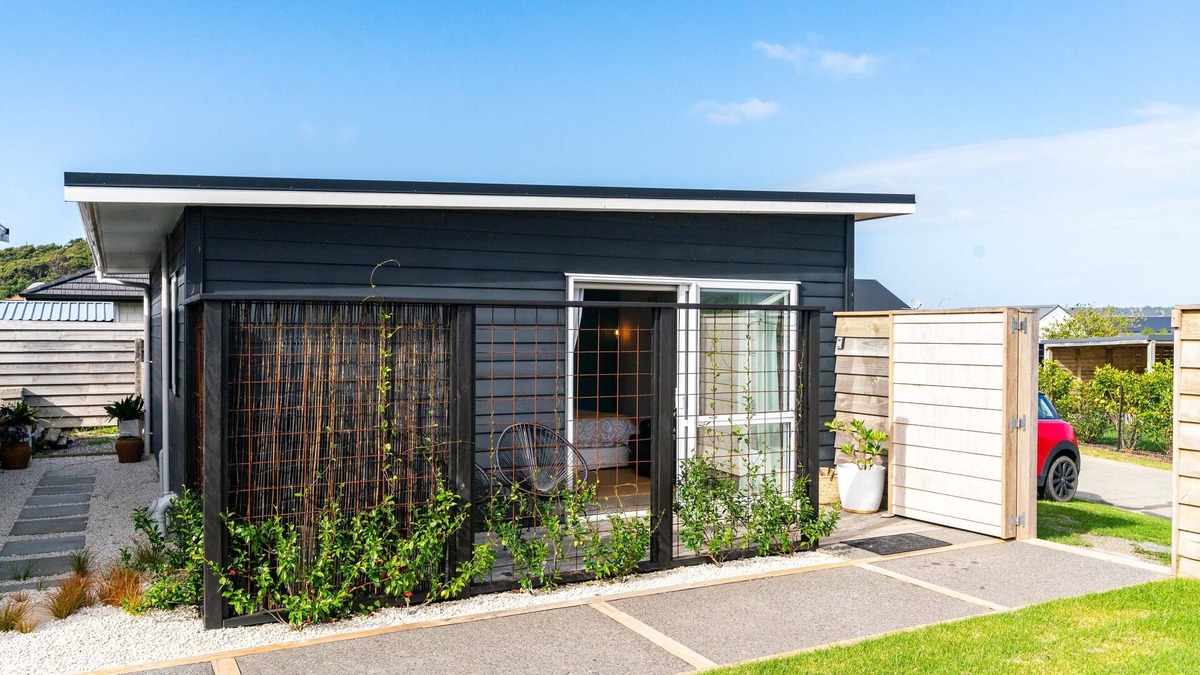 Mangawhai Heads Cottage | Marram Studio - Mangawhai Holiday Studio