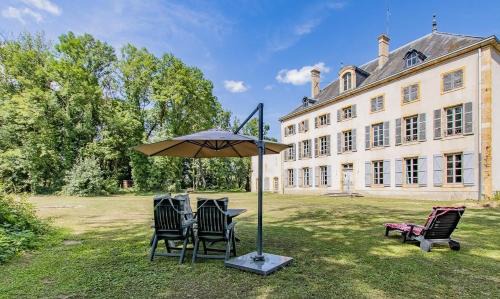 Marcigny Bed & Breakfast | Marraycourt, Chateau-Chambre d'Hotes