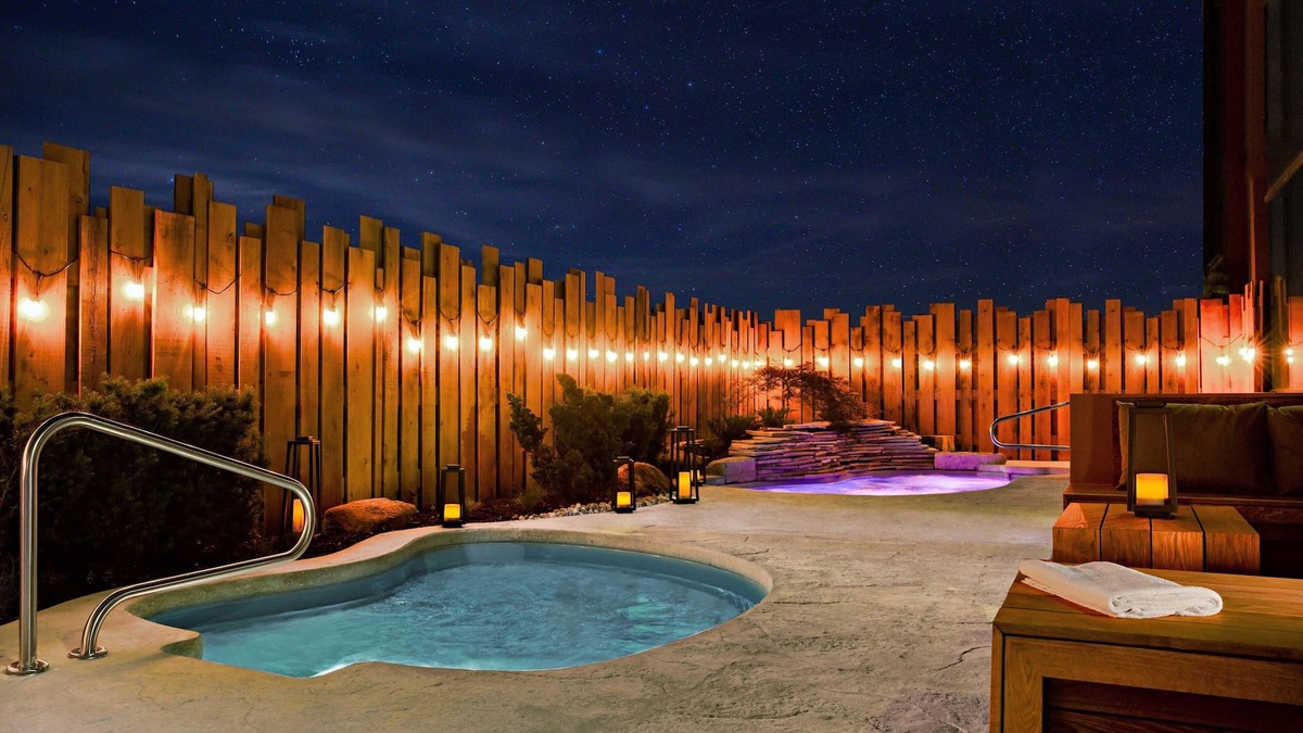 Fallsview Hotel | Marriott Niagara Falls Fallsview Hotel & Spa