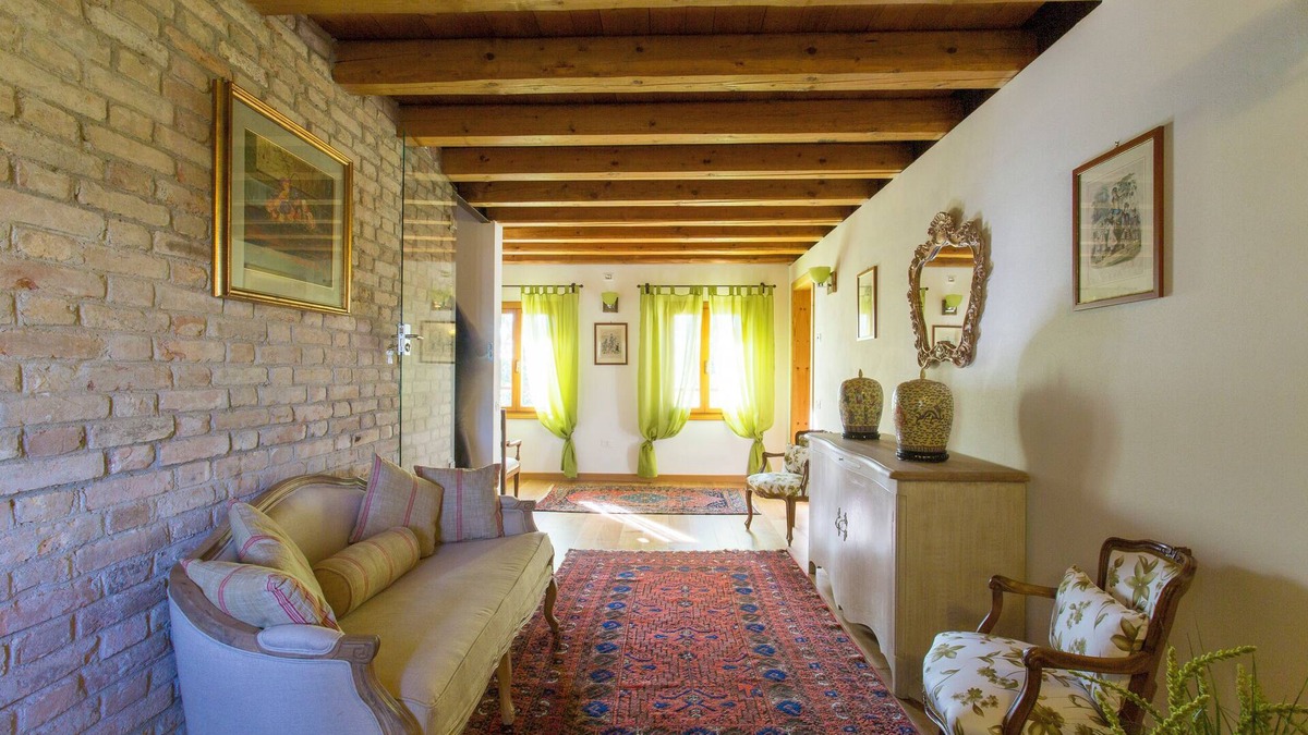 Spresiano House | Marron Room