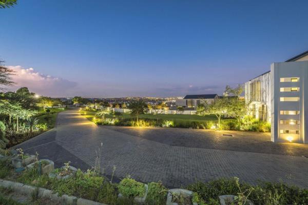 Greater Johannesburg Metropolitan Area House | Marry hill-side resort