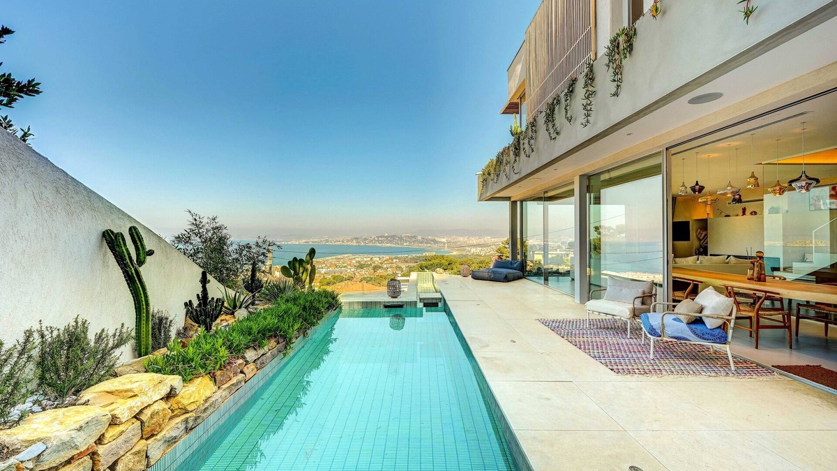 Montredon Villa | Marseille on the Roc - 4 bedrooms 8 sleeps