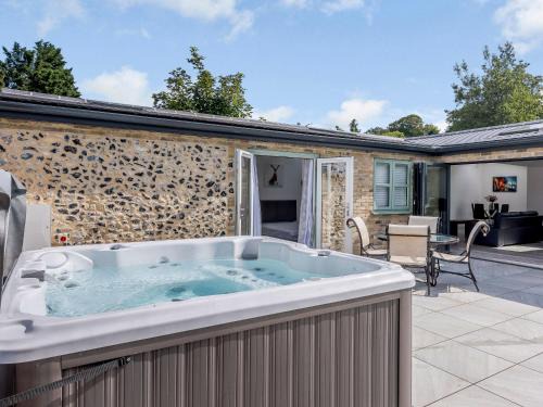 Brandon House | Marshall Cottage