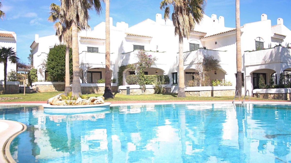 Miami Platja House | Martín Pescador seafront house