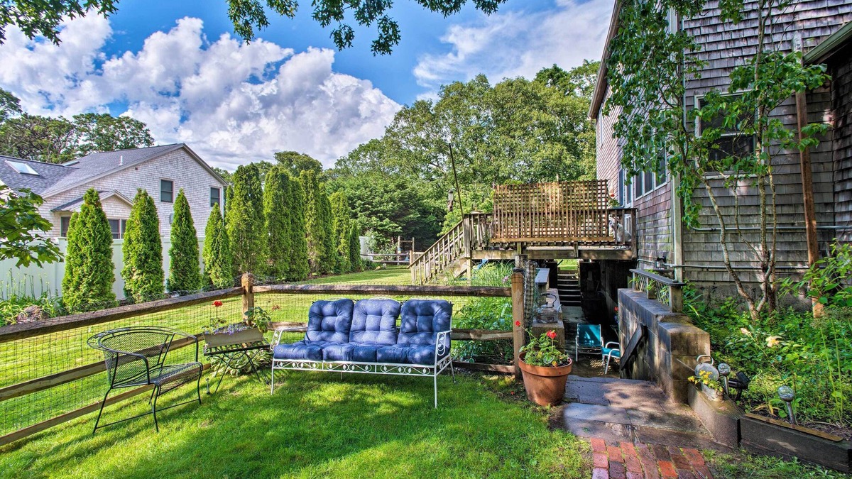East Chop Apartment | Martha's Vineyard Apt ~ 1 Mile to Inkwell Beach!