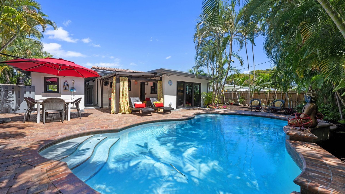 Wilton Manors House | Martini Manor is the ultimate Tropical Oasis with a private Heated Pool!